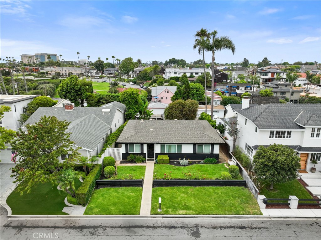 421 Tustin Avenue