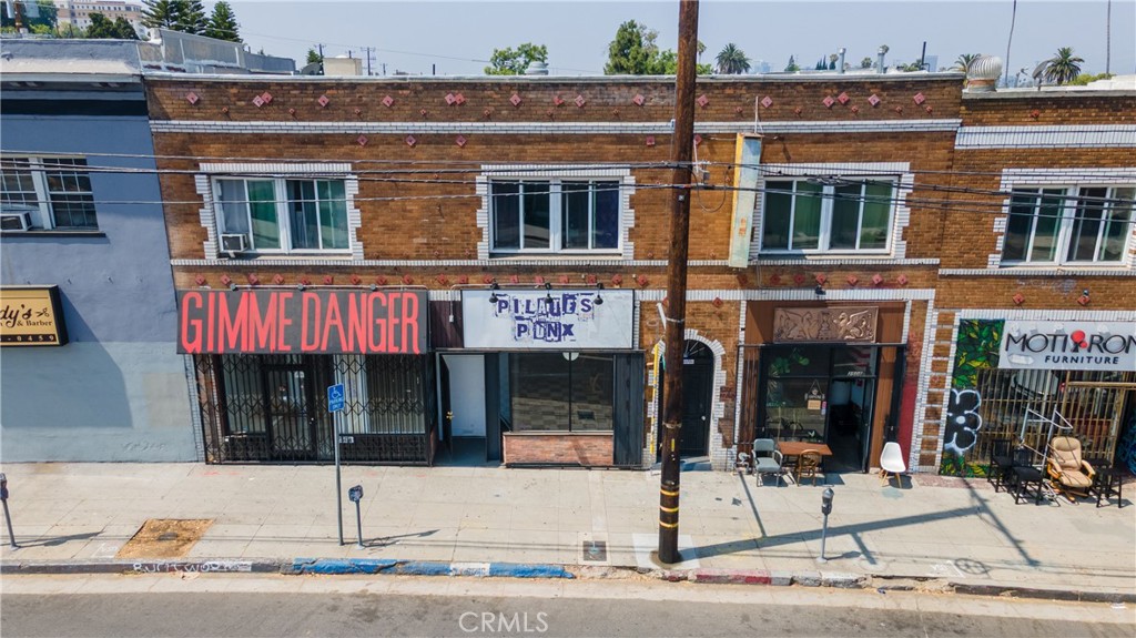 2506 W Sunset Boulevard