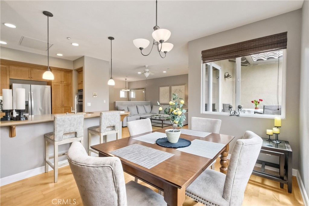 543 LAGUNA Drive