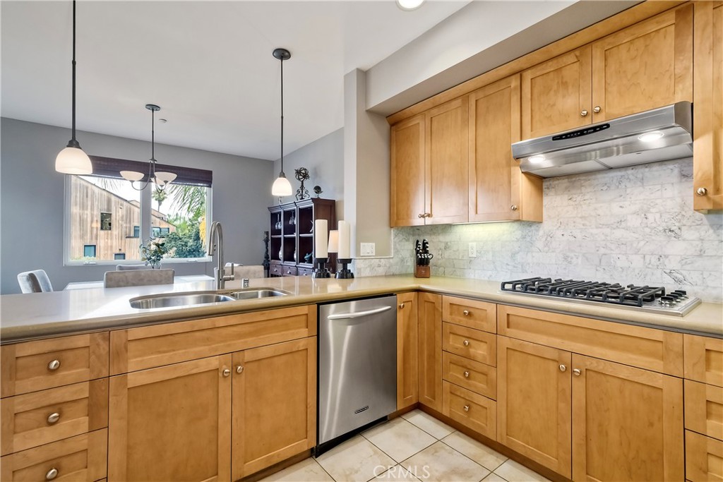 543 LAGUNA Drive