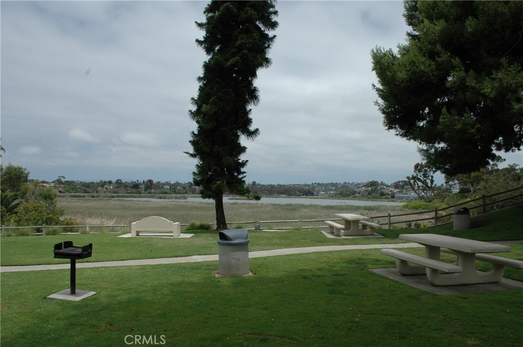 543 LAGUNA Drive