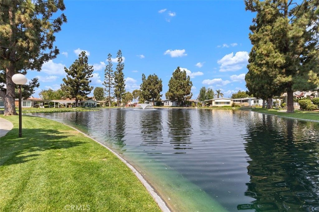 14000 Lake View Dr