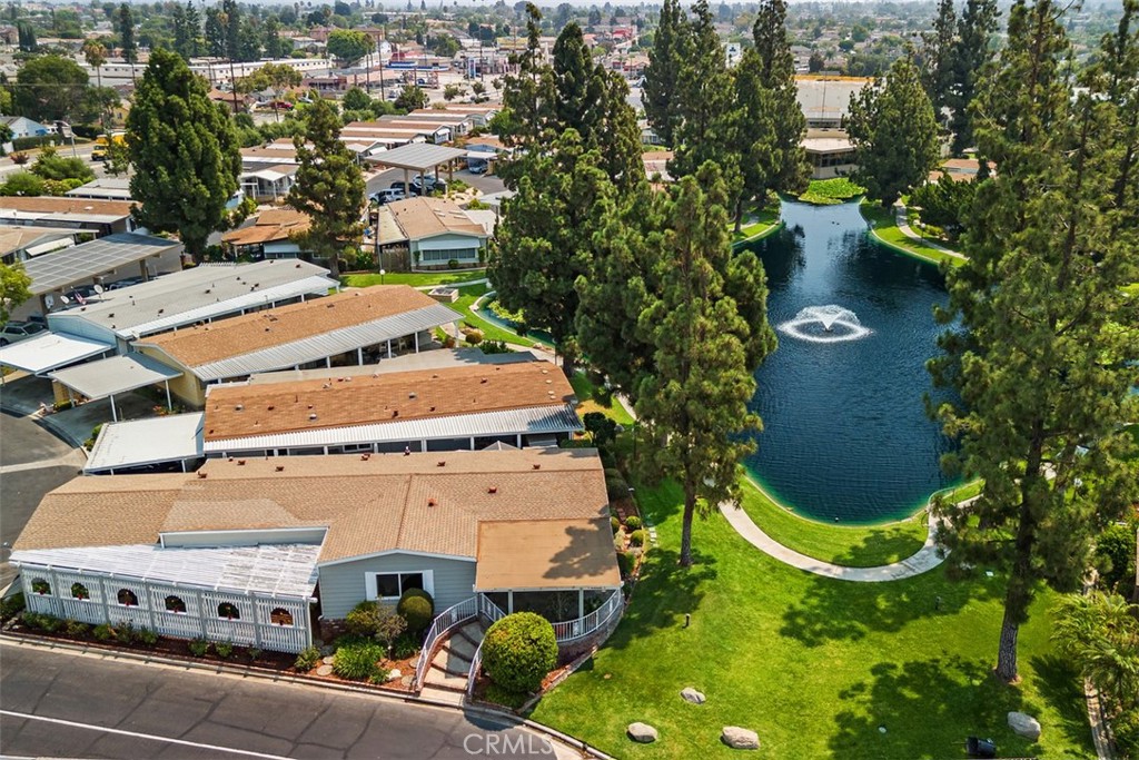 14000 Lake View Dr