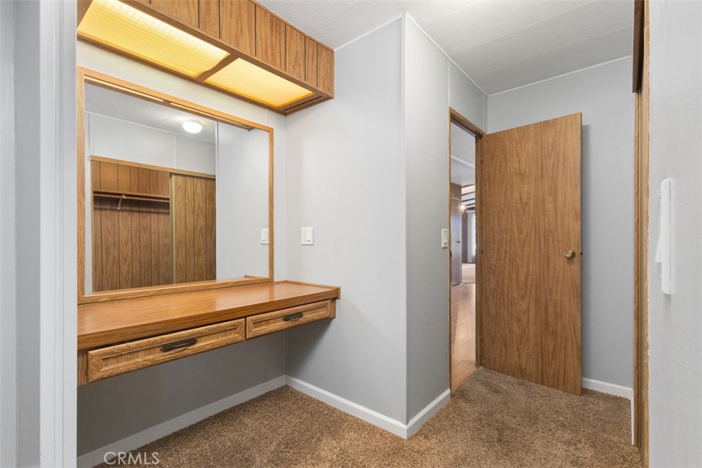 14000 Lake View Dr