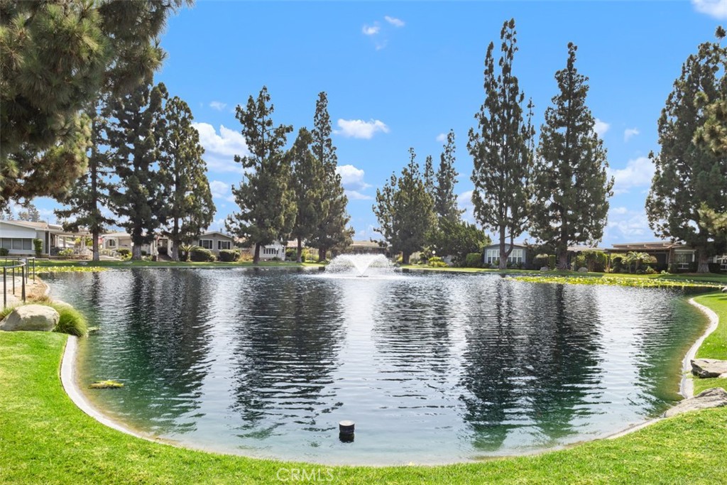 14000 Lake View Dr