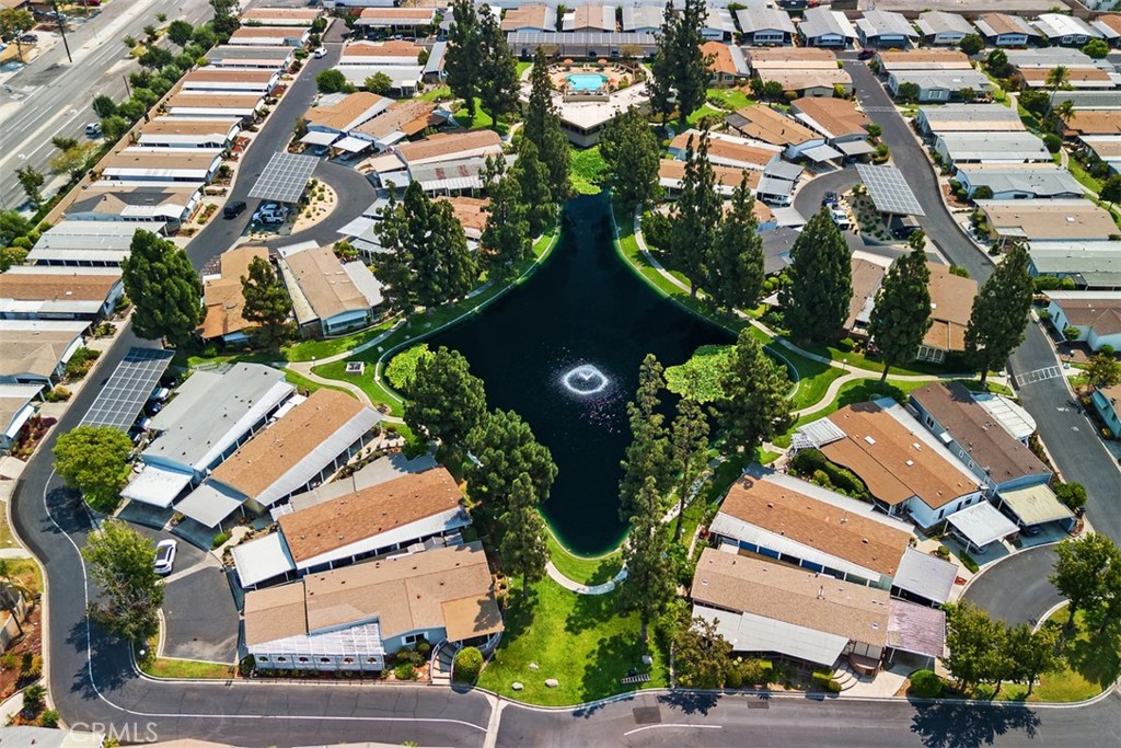 14000 Lake View Dr