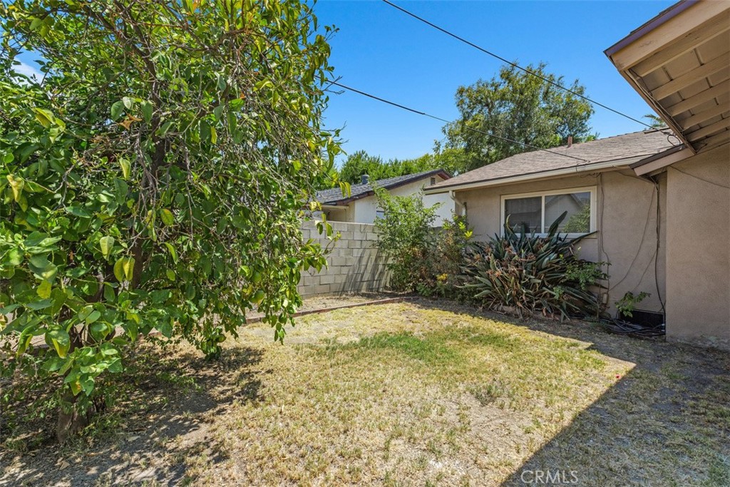 1106 E Alexander Avenue