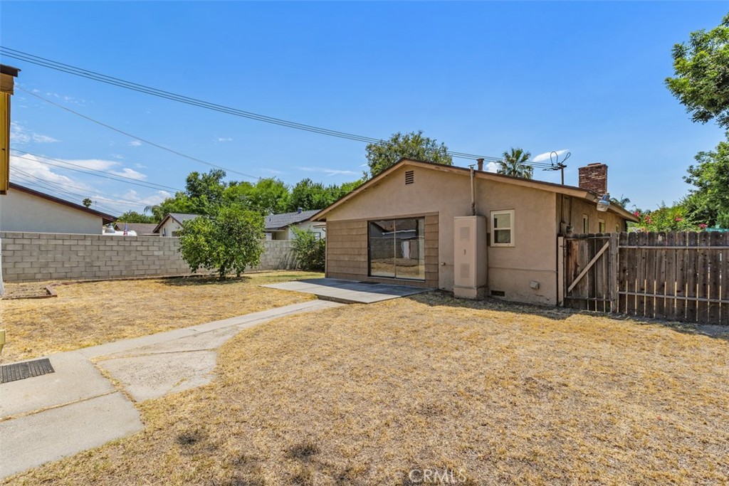 1106 E Alexander Avenue