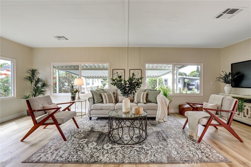 32742 Alipaz Street 94