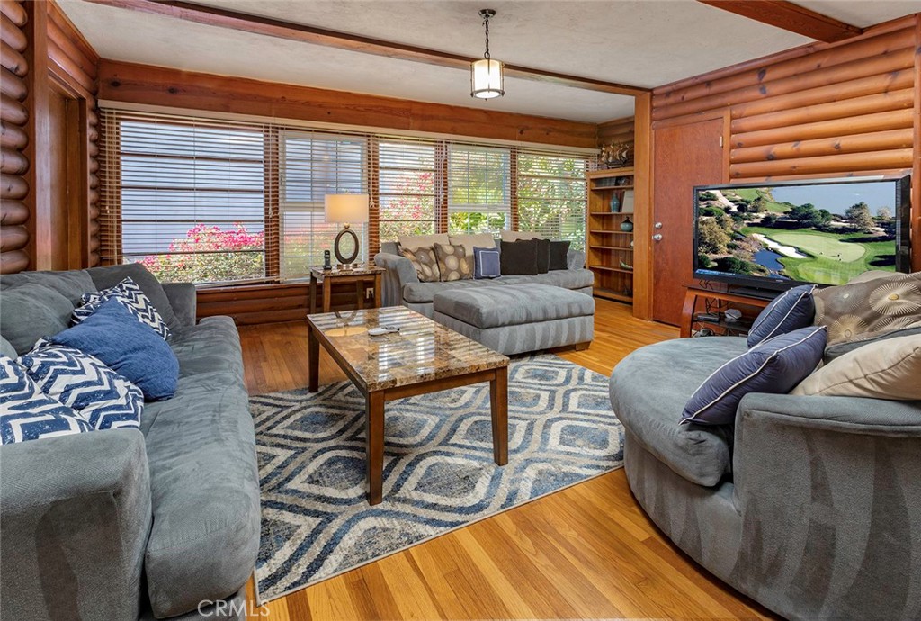 20 Lagunita Drive