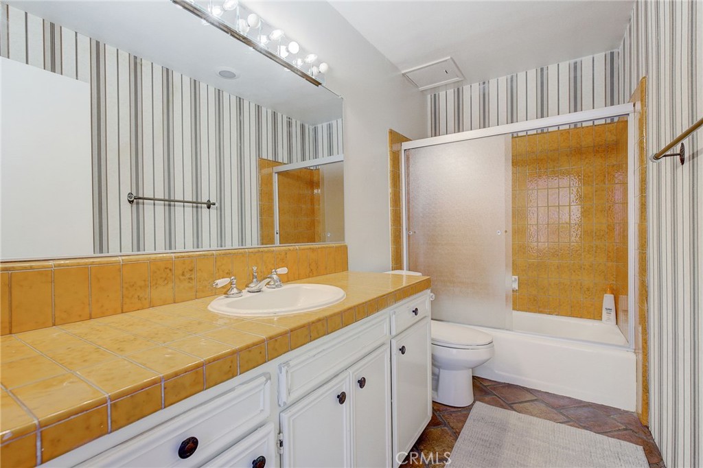 6819 E Ocean Boulevard