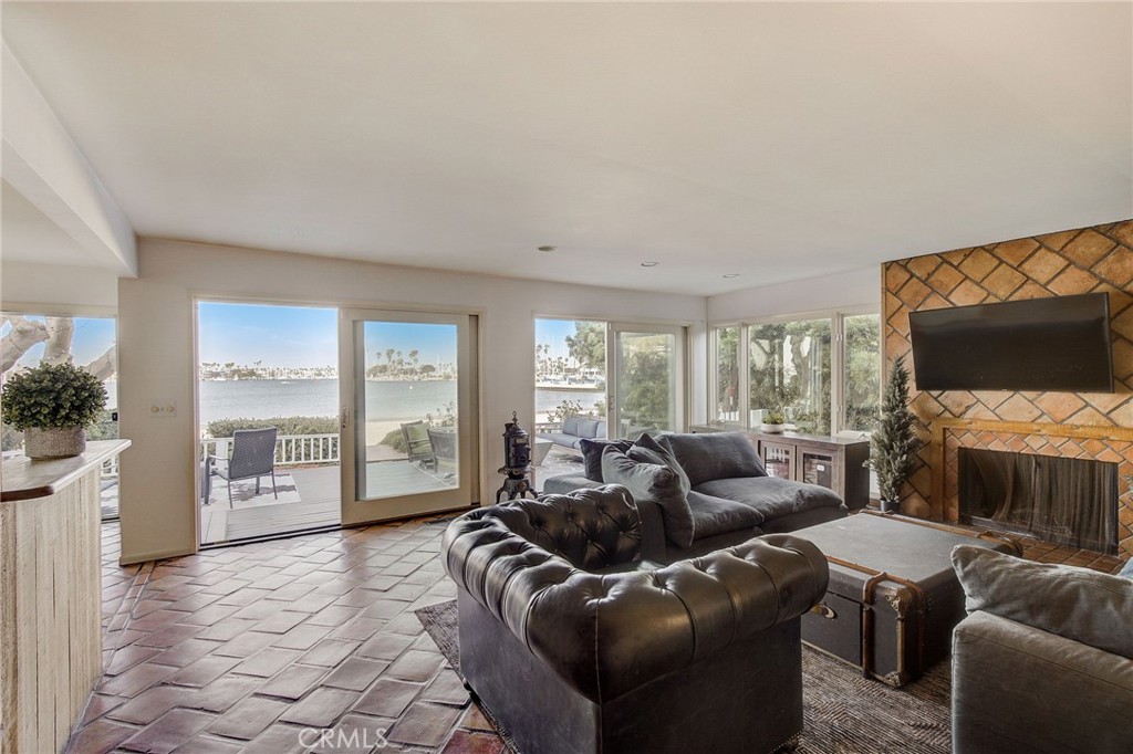 6819 E Ocean Boulevard