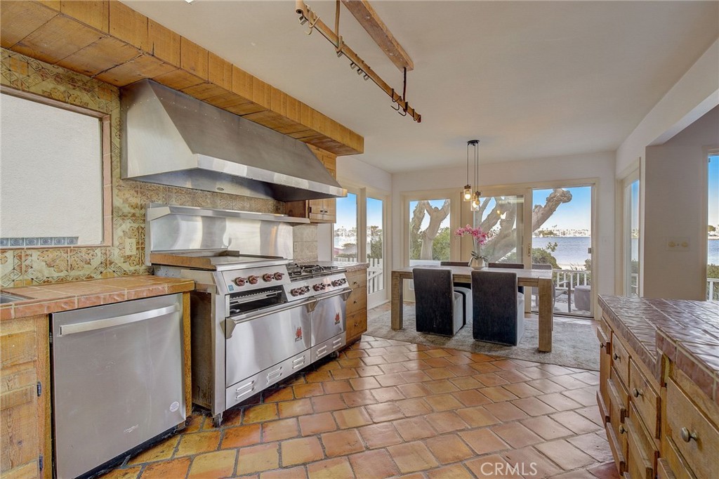 6819 E Ocean Boulevard