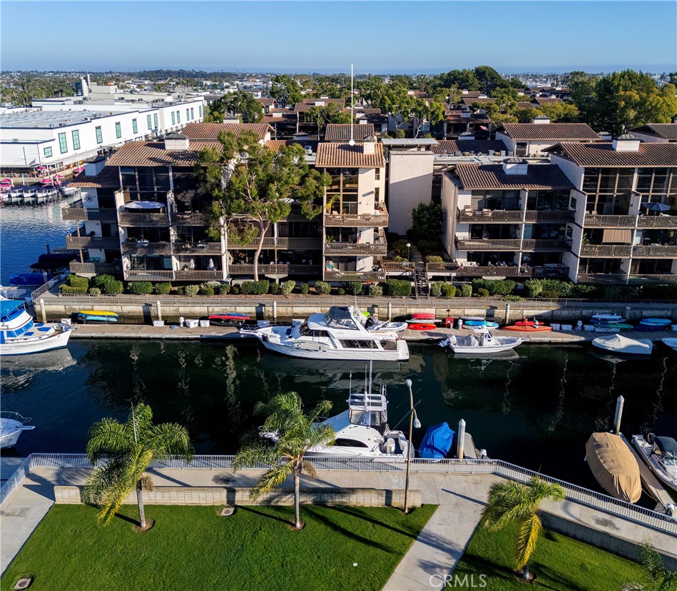 5327 Marina Pacifica Drive N Key 19