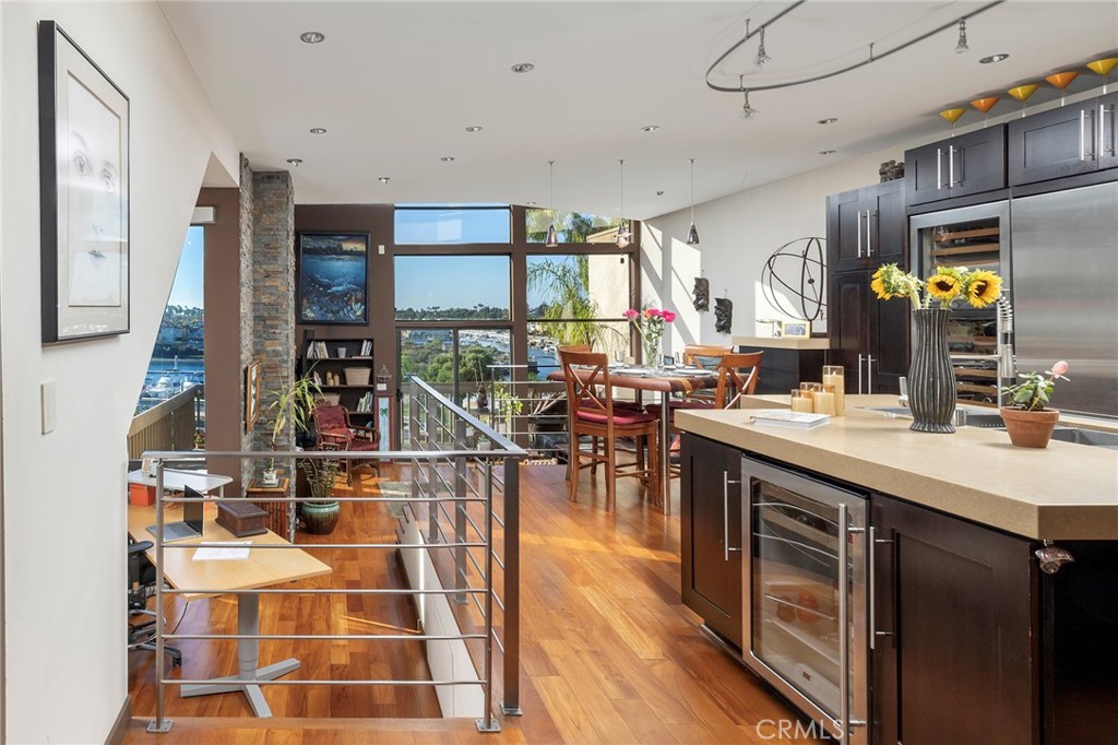 5327 Marina Pacifica Drive N Key 19