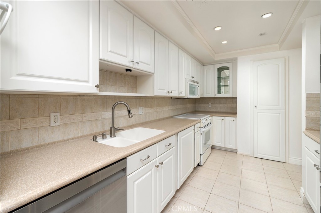 3200 La Rotonda Drive 316