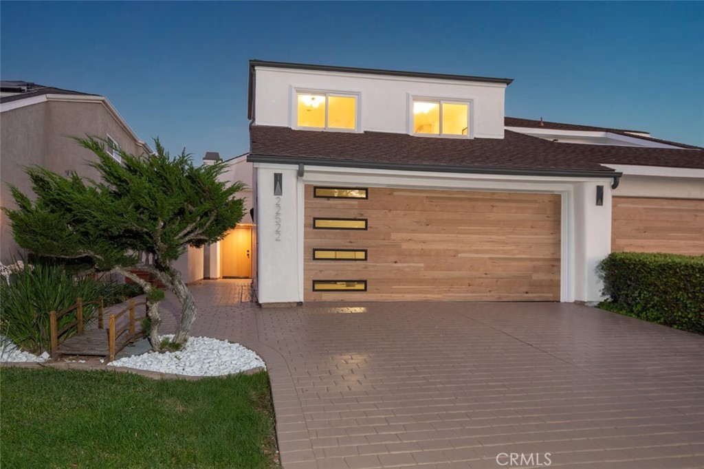 22522 Lake Forest Lane