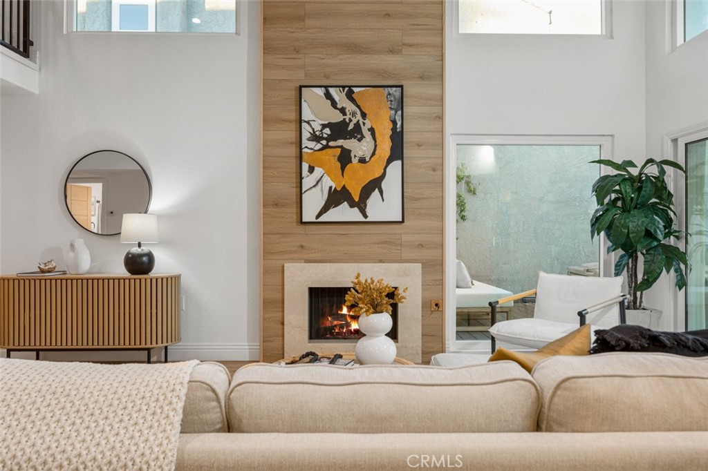 22522 Lake Forest Lane