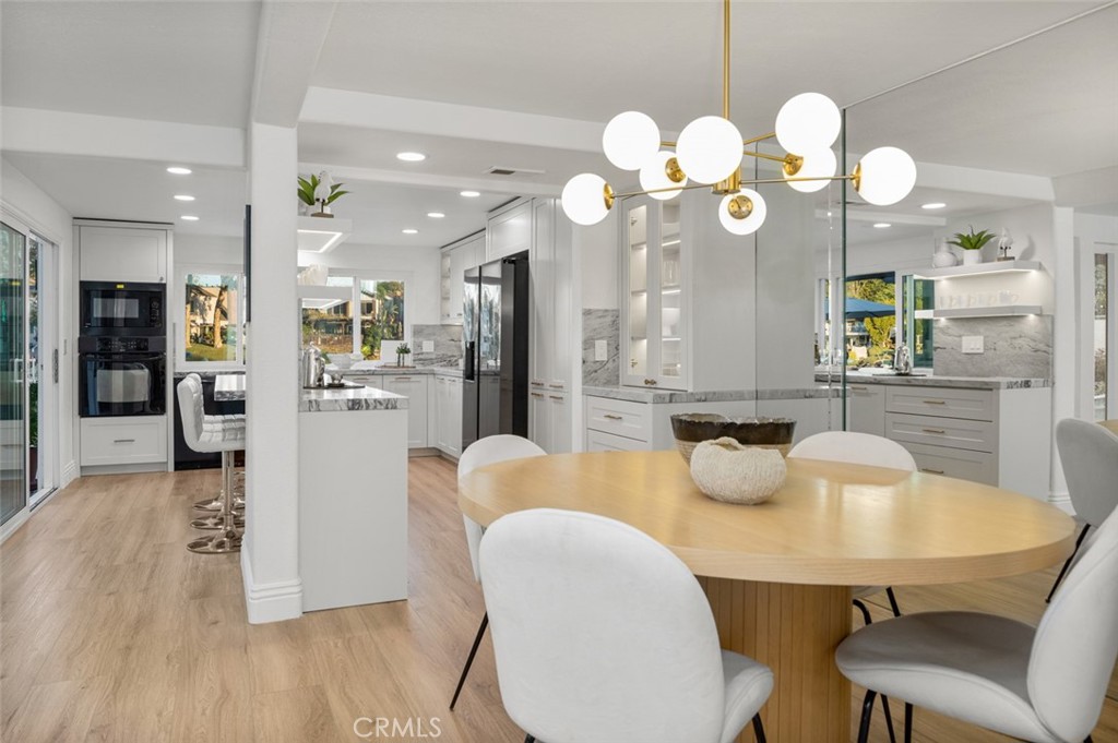 22522 Lake Forest Lane