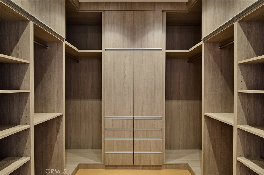 840 Gainsborough Drive