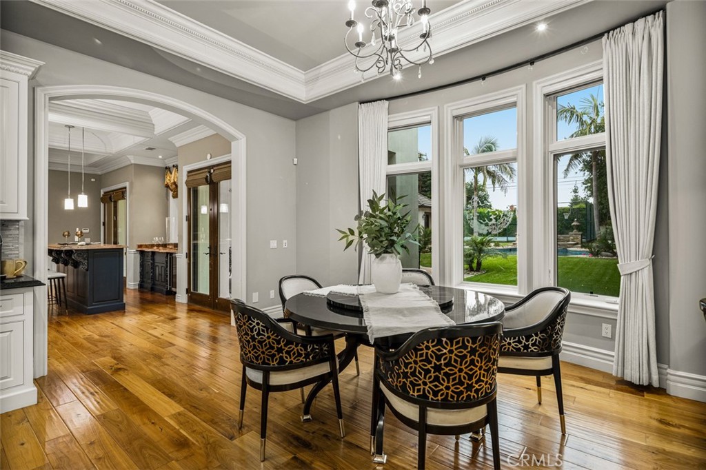 1122 S Santa Anita Avenue