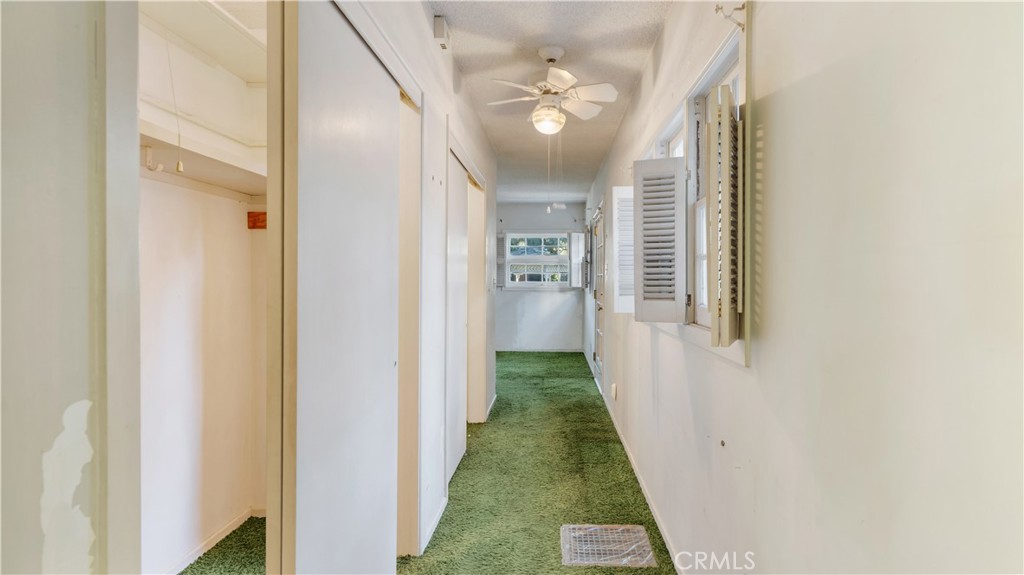 1804 N Heliotrope Drive