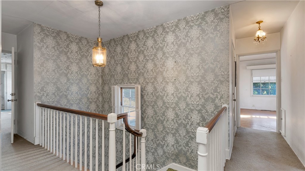 1804 N Heliotrope Drive