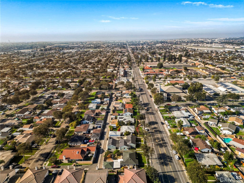 2100 W Valencia Drive