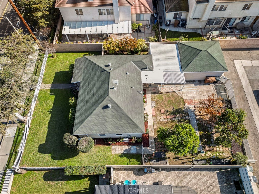 2100 W Valencia Drive