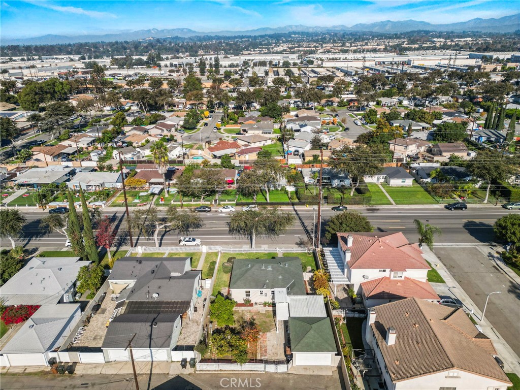 2100 W Valencia Drive