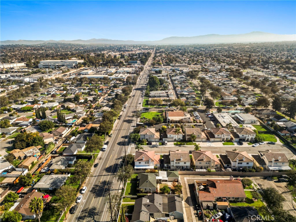 2100 W Valencia Drive