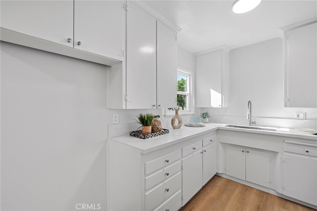 2100 W Valencia Drive