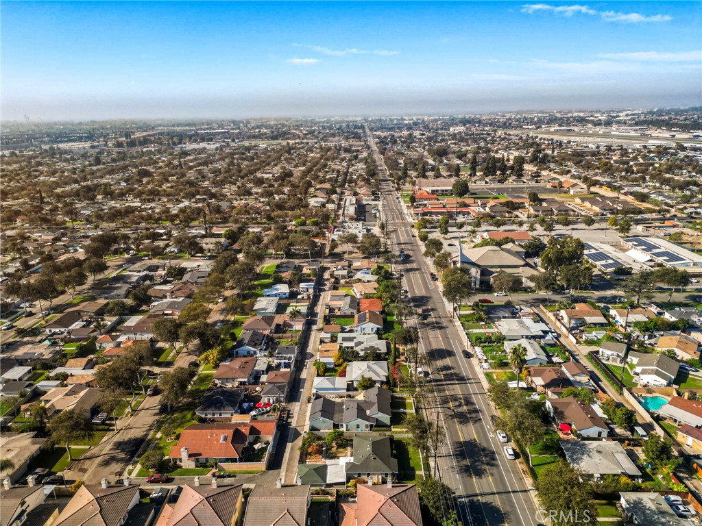 2100 W Valencia Drive