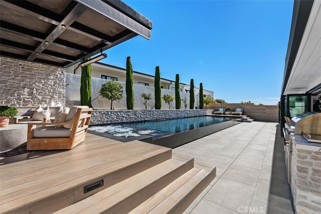 92 Monarch Bay