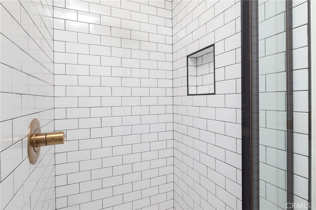 6702 E El Salvador Street