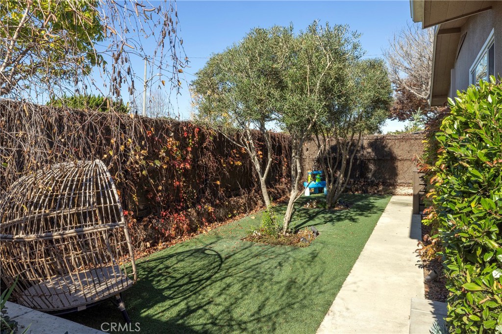 6702 E El Salvador Street