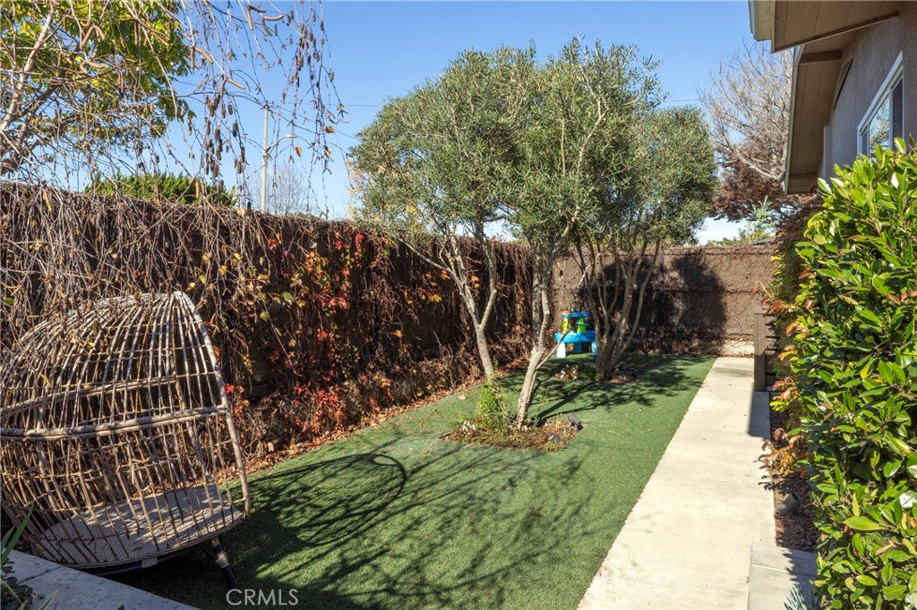 6702 E El Salvador Street