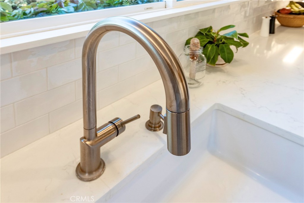 6702 E El Salvador Street