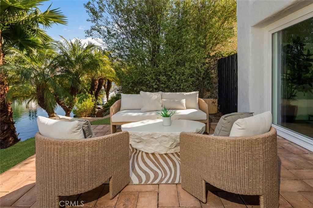 22627 Lakeside Lane