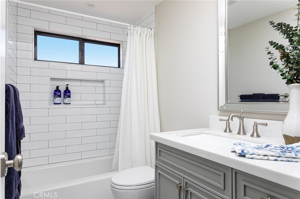 16857 Bayview A