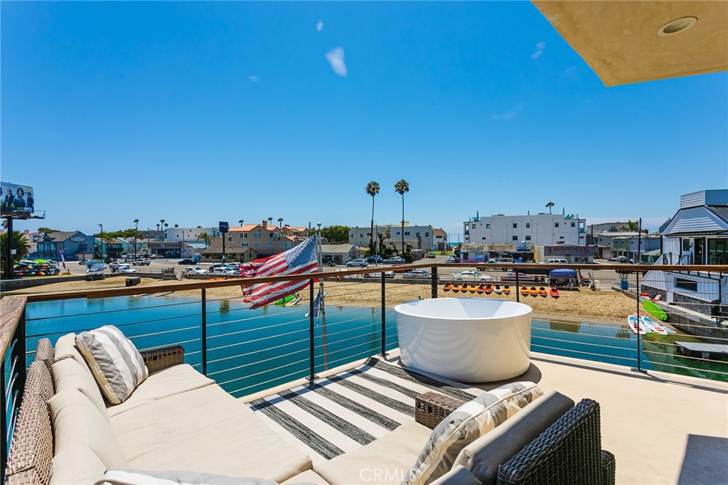 16857 Bayview A