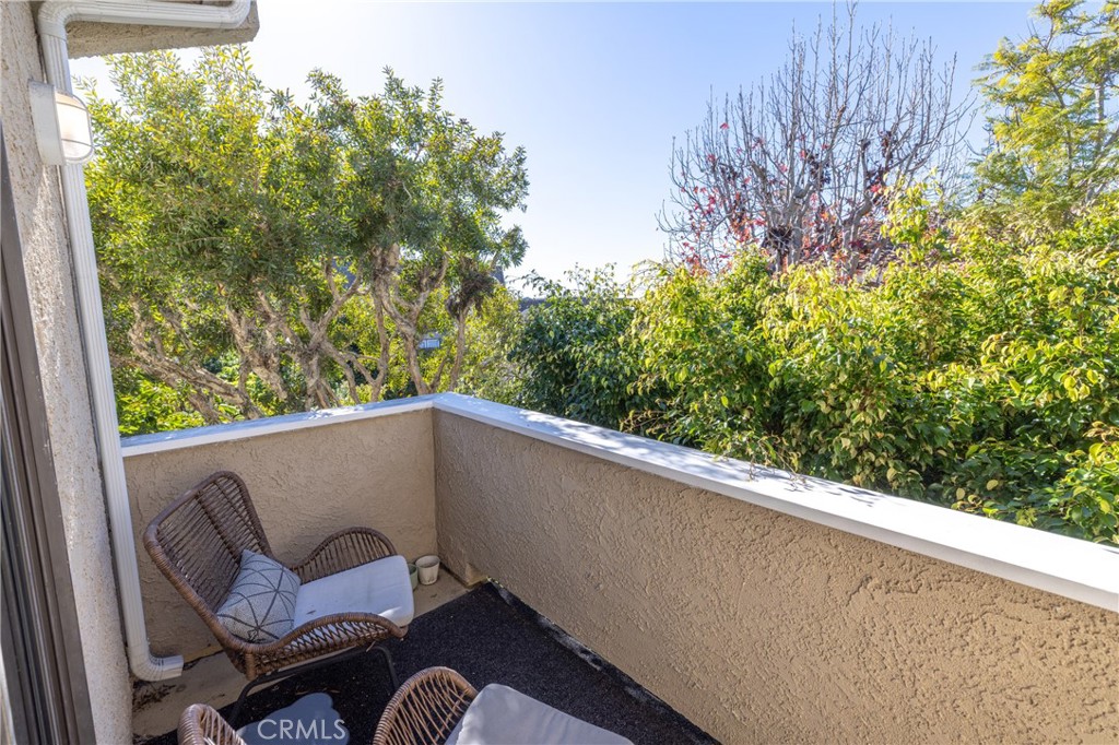 107 S Helberta Avenue 4