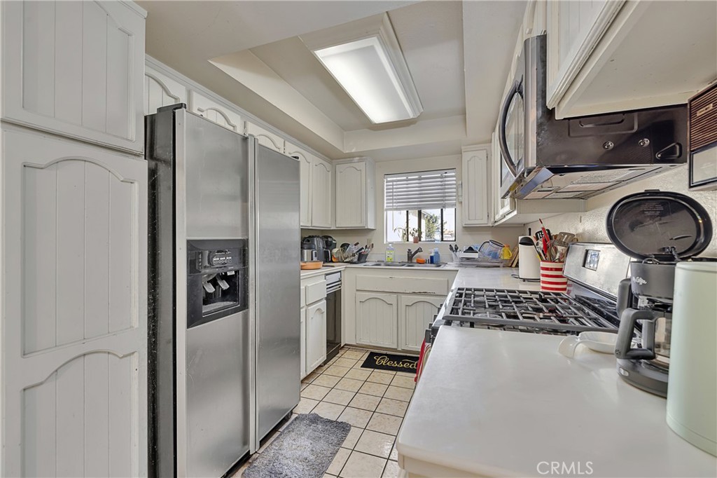 107 S Helberta Avenue 4