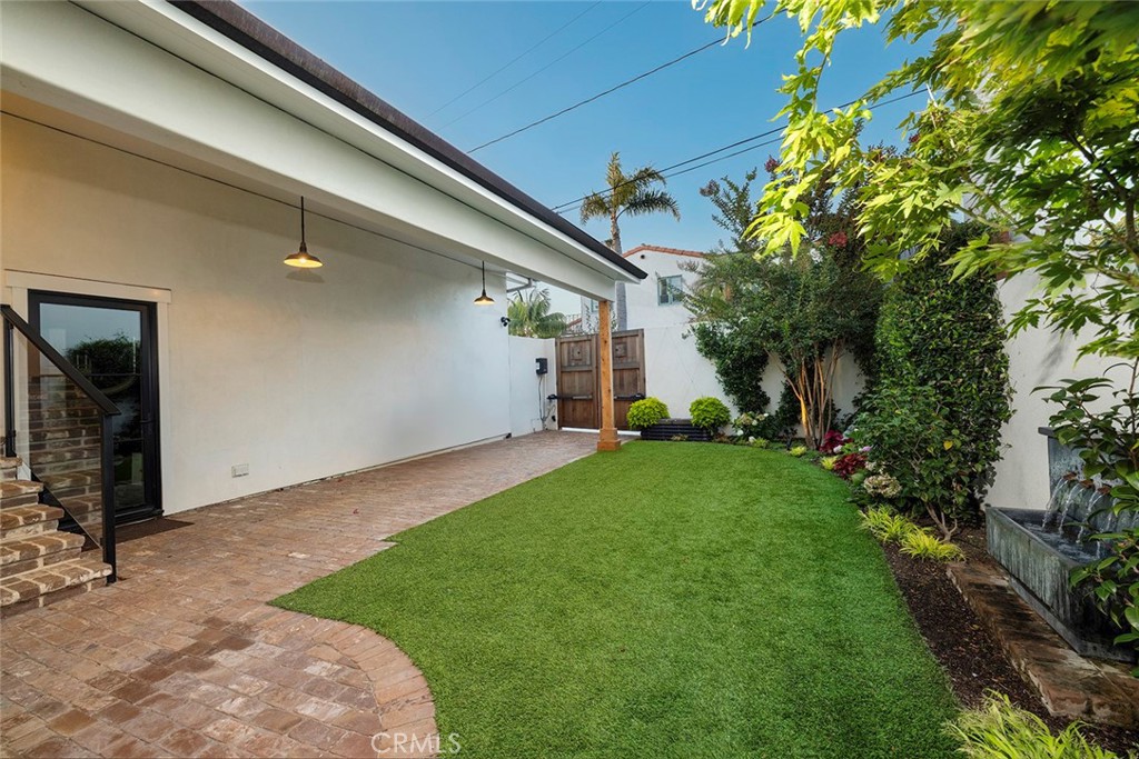 5903 E Corso Di Napoli