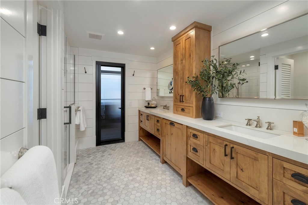 5903 E Corso Di Napoli