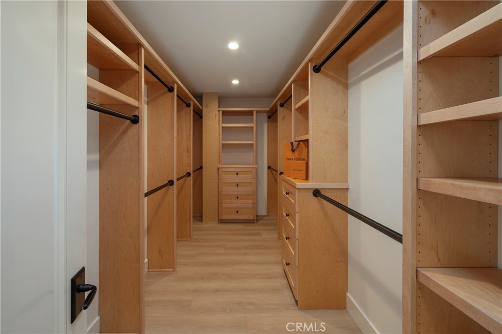 5903 E Corso Di Napoli