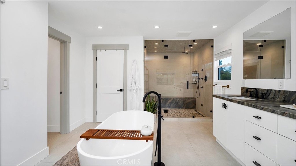 308 E 18th Street