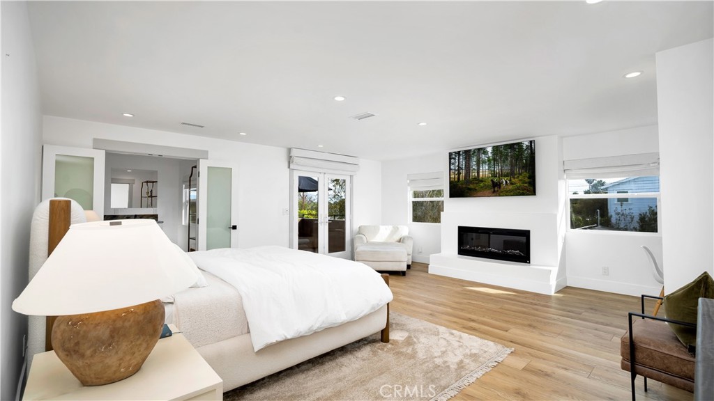 308 E 18th Street
