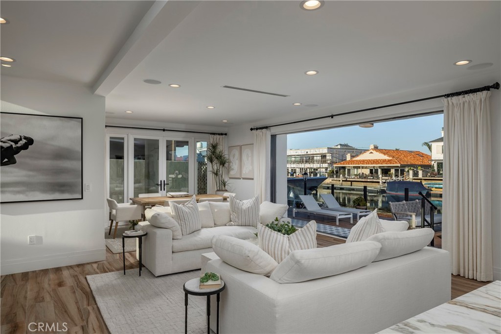16572 Grimaud