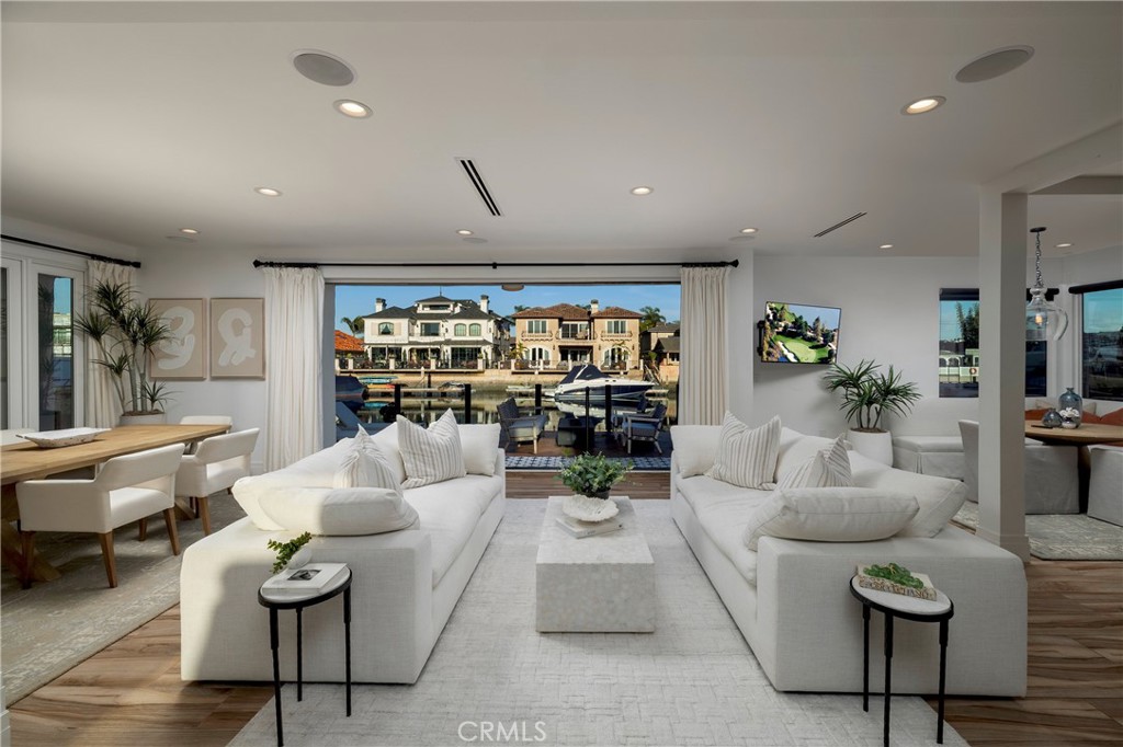 16572 Grimaud